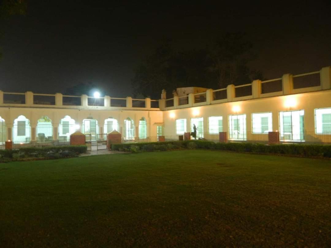 Shree Krishna Bhakti Ashram Otel Vrindāvan Dış mekan fotoğraf