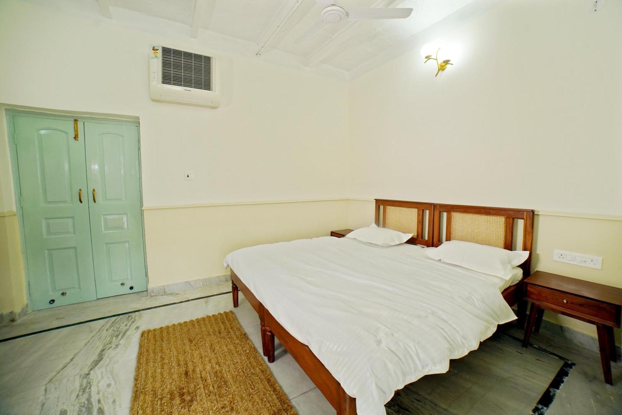Shree Krishna Bhakti Ashram Otel Vrindāvan Dış mekan fotoğraf